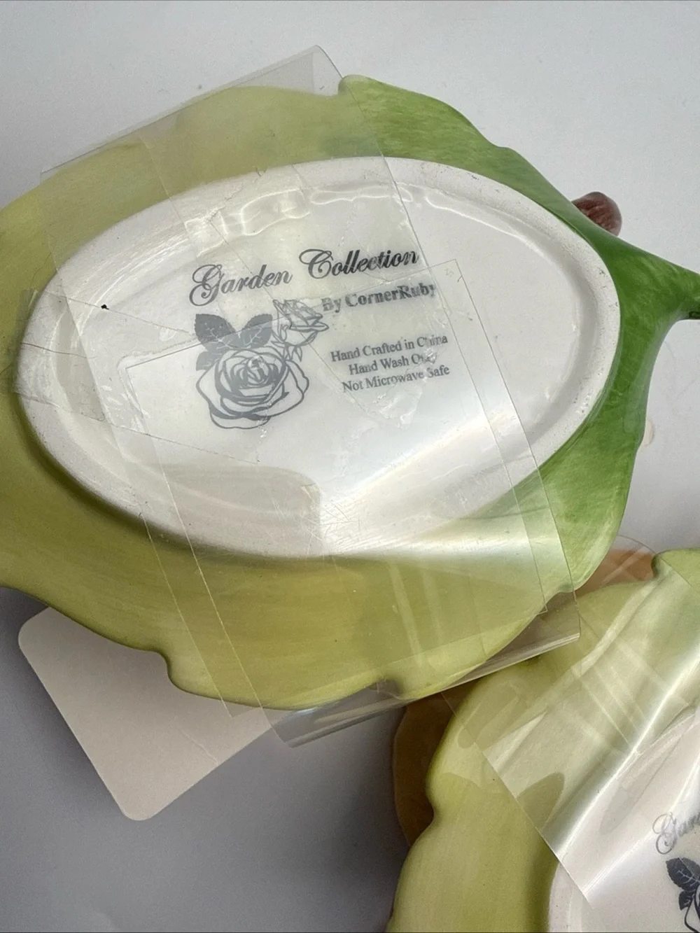 2 Corner Ruby Garden Collection Yellow Pansy Flower Cup & Leaf Saucer Bee Spoon